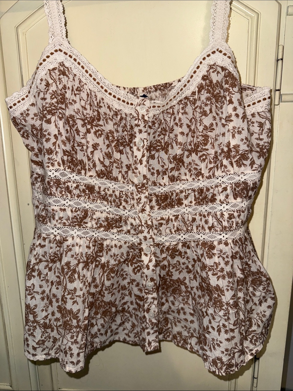 American Eagle Outfitters Cream and Brown Floral Lace-Trim Cami medium NWT